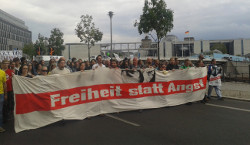 Demozug-Fronttransparent by Annika Kremer