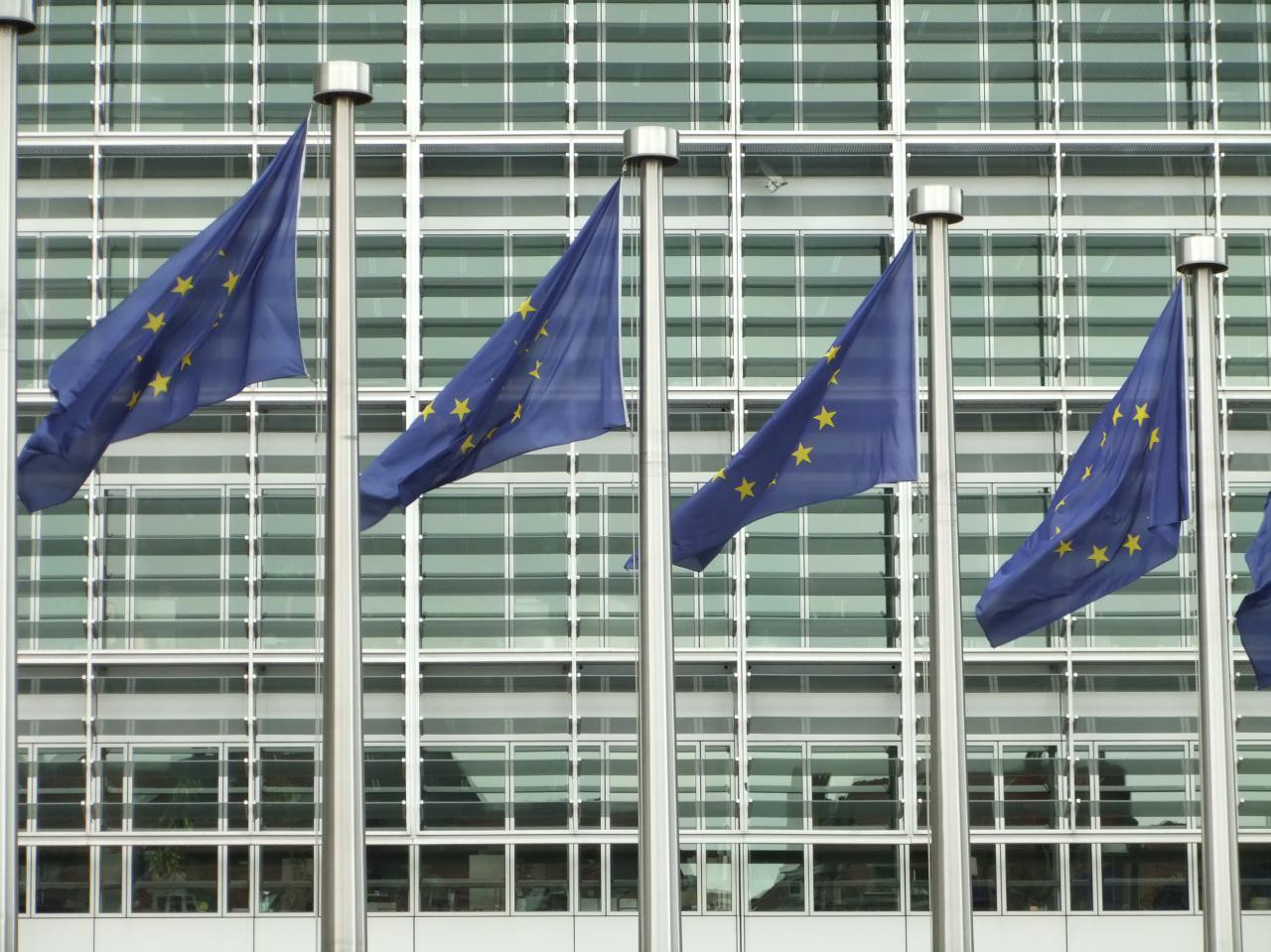 EU comission (adapted) (Image by linus_art [CC BY-SA 2.0] via Flickr