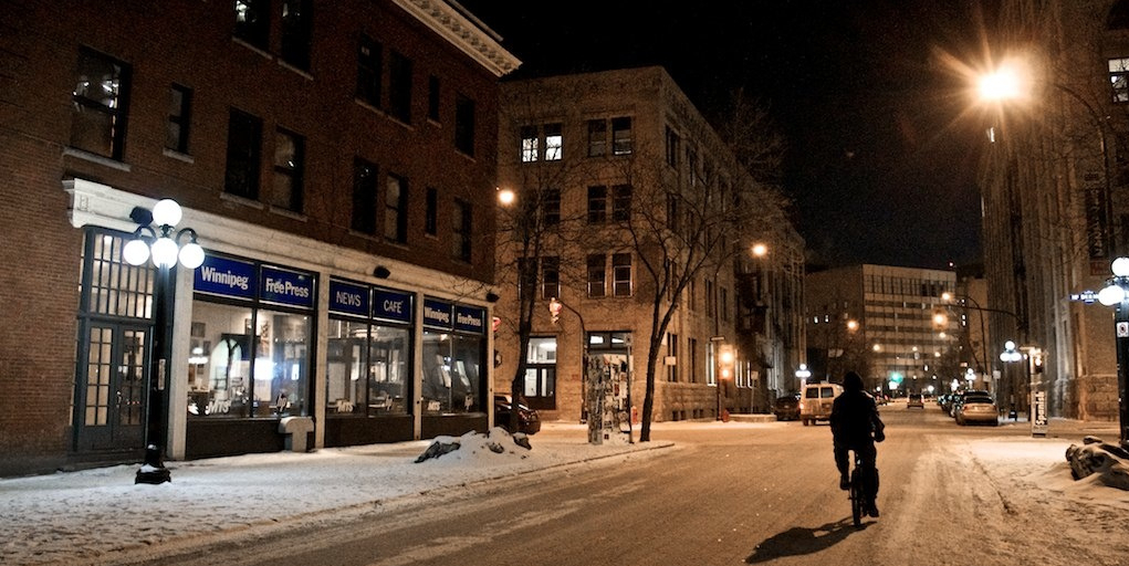 Winnipeg Free Press News Café (adapted) (Image by AJ Batac [CC BY 2.0] via Flickr)