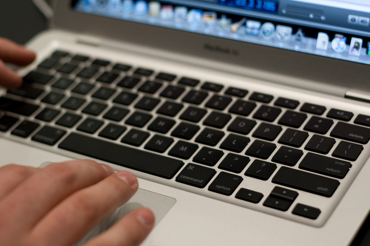 Macbook Air Keyboard - Macworld 2008 (adapted) (Image by randy stewart [CC BY-SA 2.0] via Flickr)