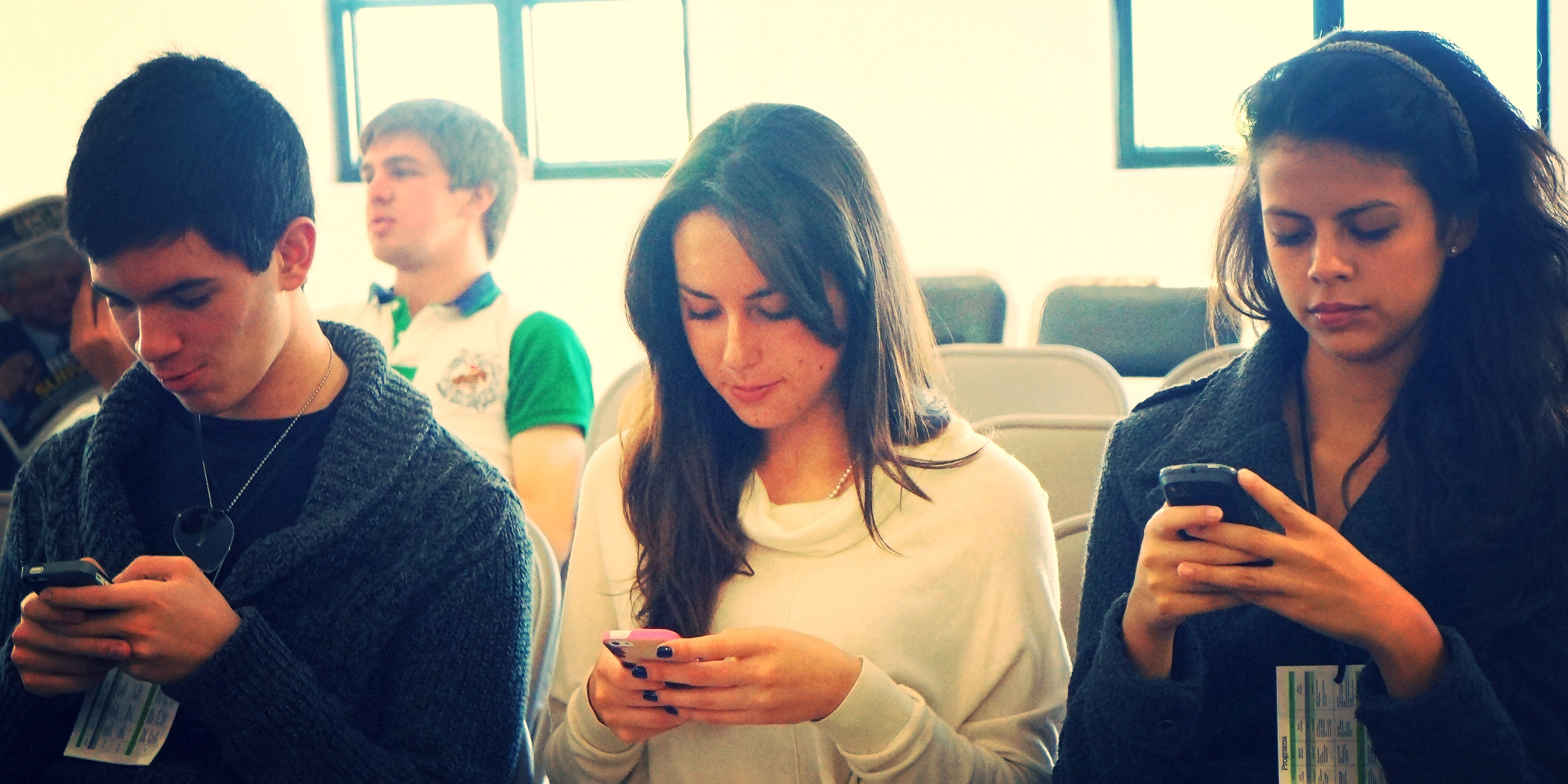 Smartphones (adapted) (Image by Esther Vargas [CC BY-SA 2.0] via Flickr)