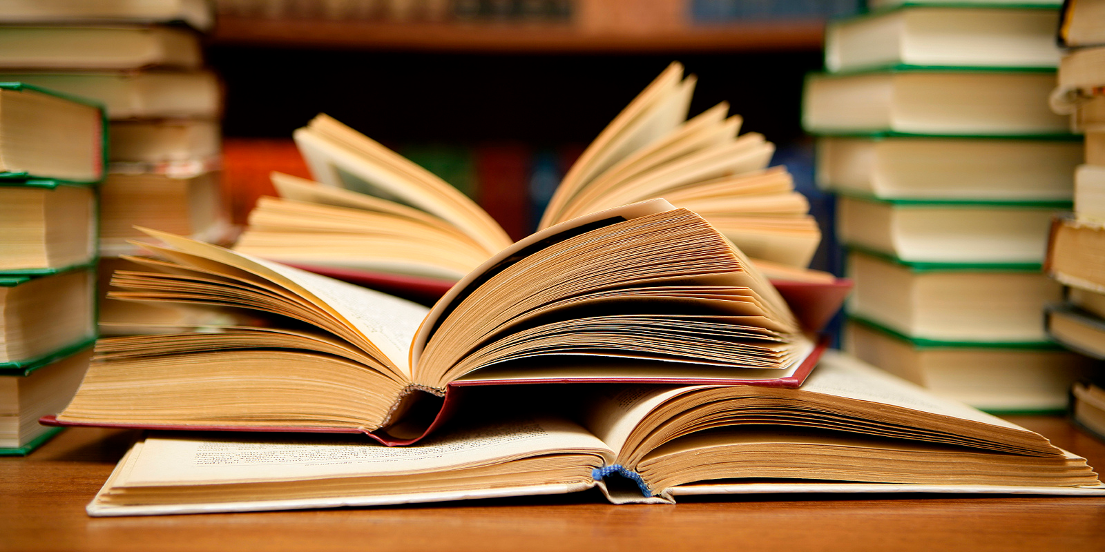 Books HD (adapted) (Image by Abhi Sharma [CC BY 2.0] via Flickr)