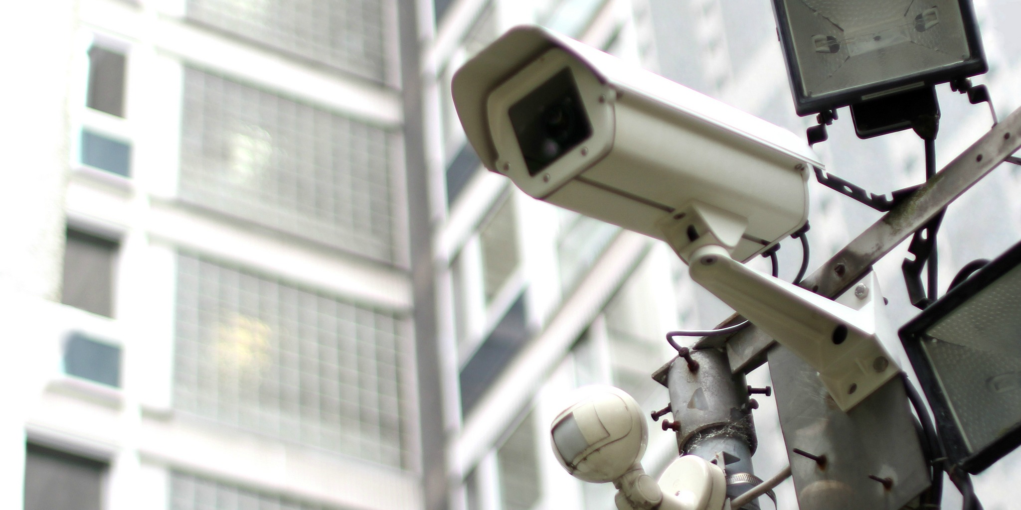 Monitoring Überwachung (adapted) (Image by Christian Schnettelker [CC BY 2.0] via flickr)