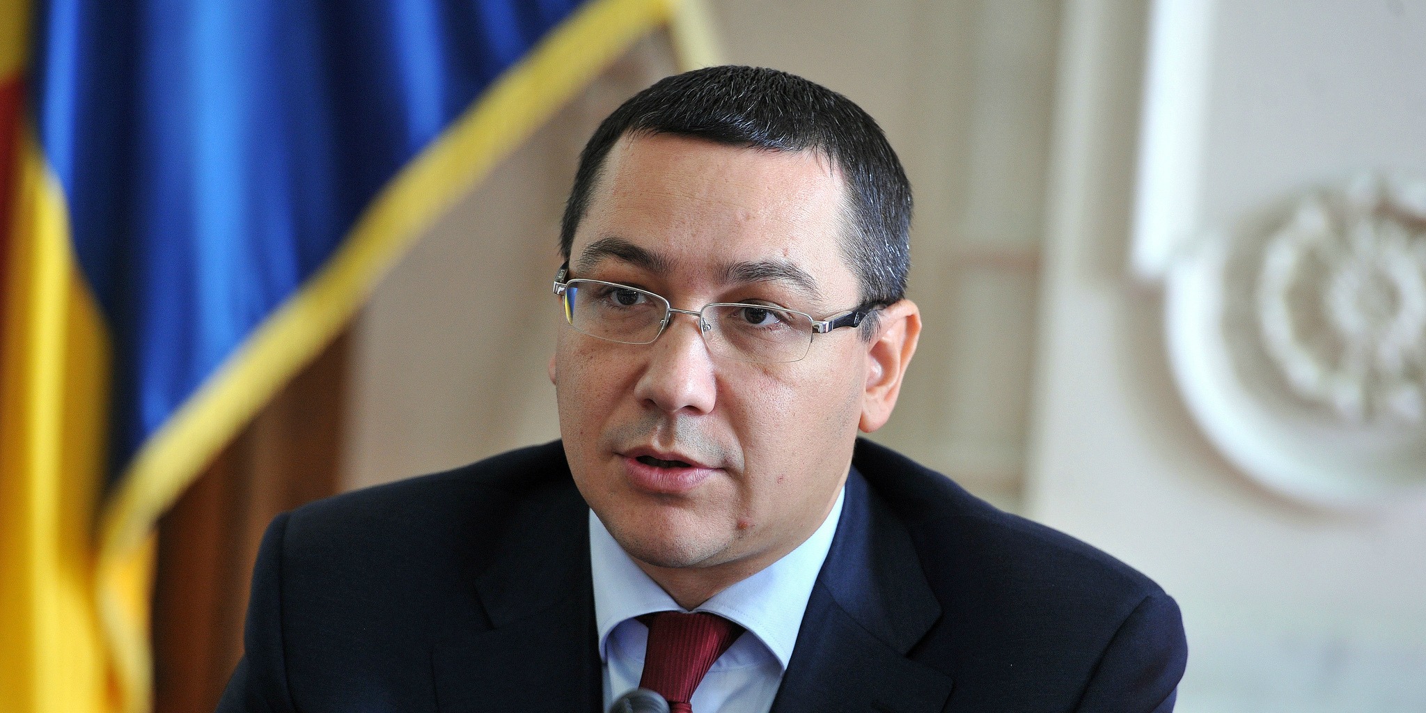 Victor Ponta la Atelierele Viitorului - Editia a III-a, Palatul Parlamentului (adapted) Image by Partidul Social Democrat [CC BY 2.0] via flickr)