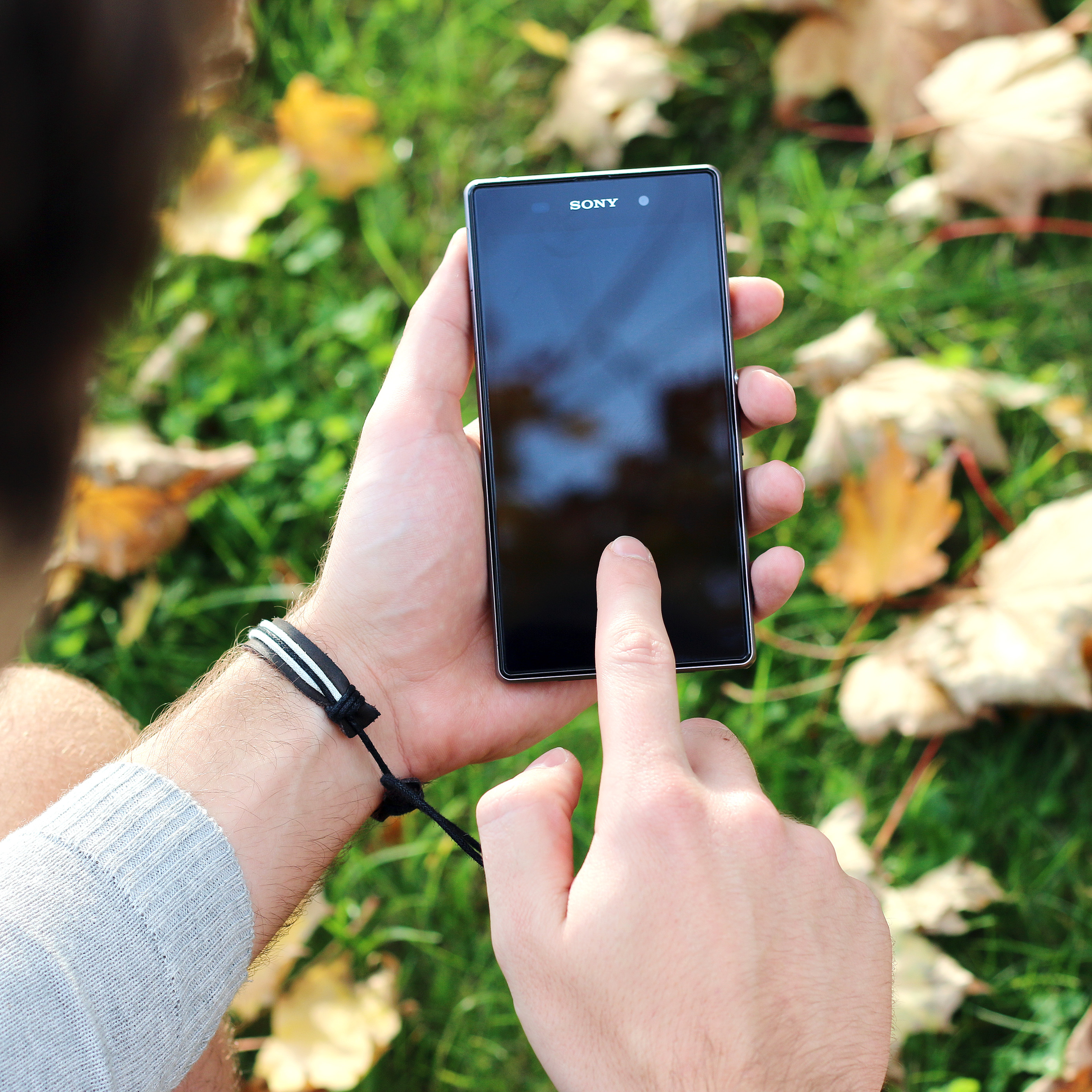 Android Phone (Image by Jan Vašek [CC0 Public Domain], via jeshoots.com)