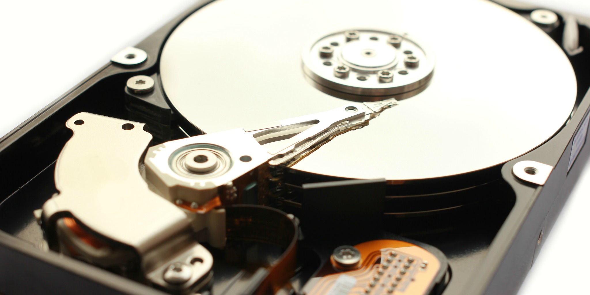 Harddisc Festplatte I (adapted) (Image by Christian Schnettelker [CC BY 2.0] via flickr)