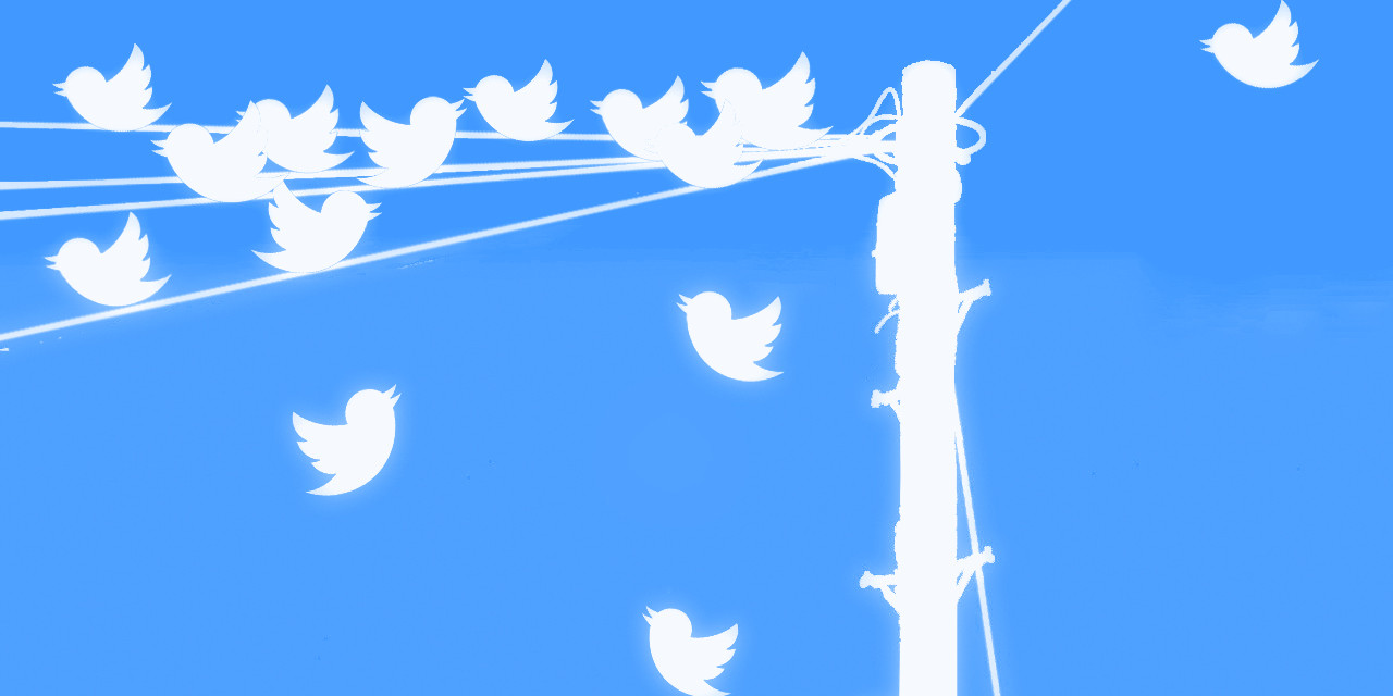 Multiple Tweets Plain (adapted) (Image by mkhmarketing [CC BY 2.0] via Flickr)