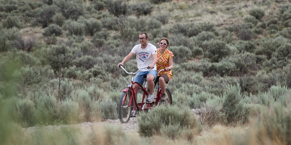 tandem (adapted) (Image by Jared Tarbell [CC by 2.0] via flickr)