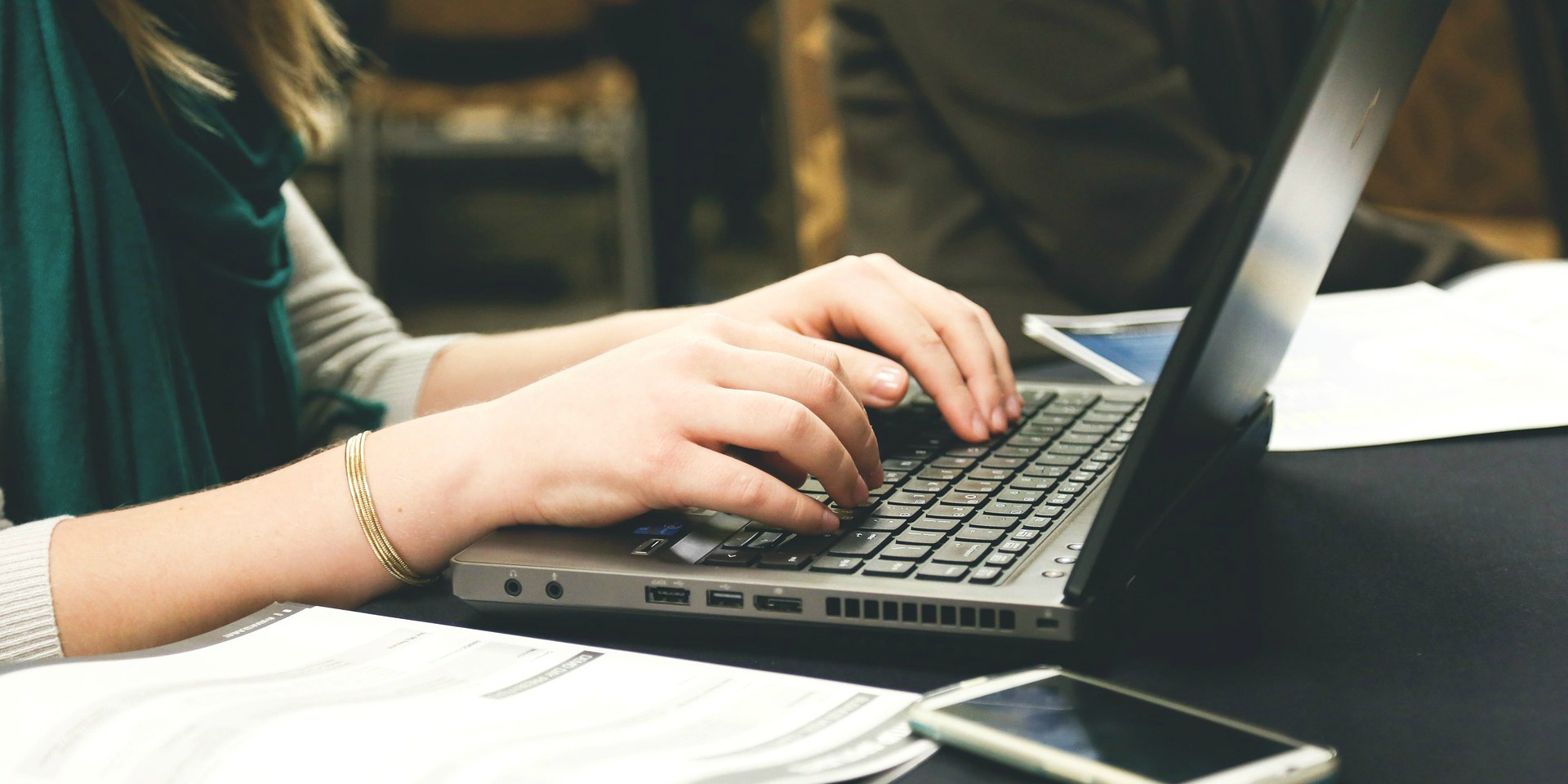 startup (image by StartupStockPhotos[CC BY 1.0] via Pixabay