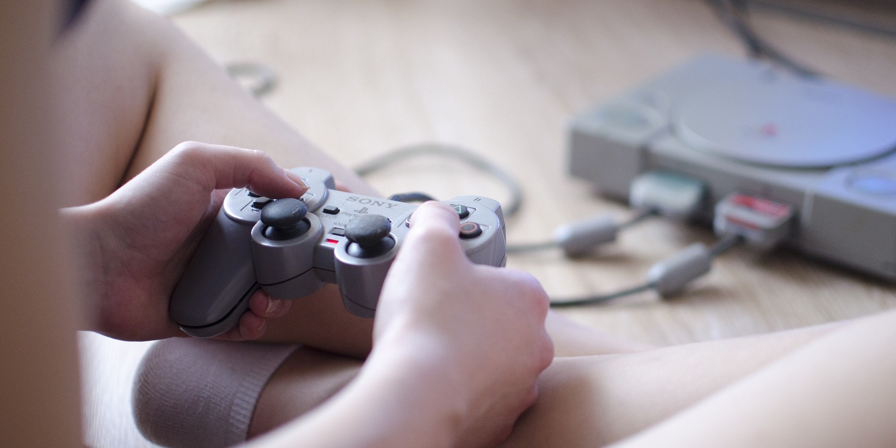 joystick-image-by-paulinapratko-cc0-public-domain-via-pixabay