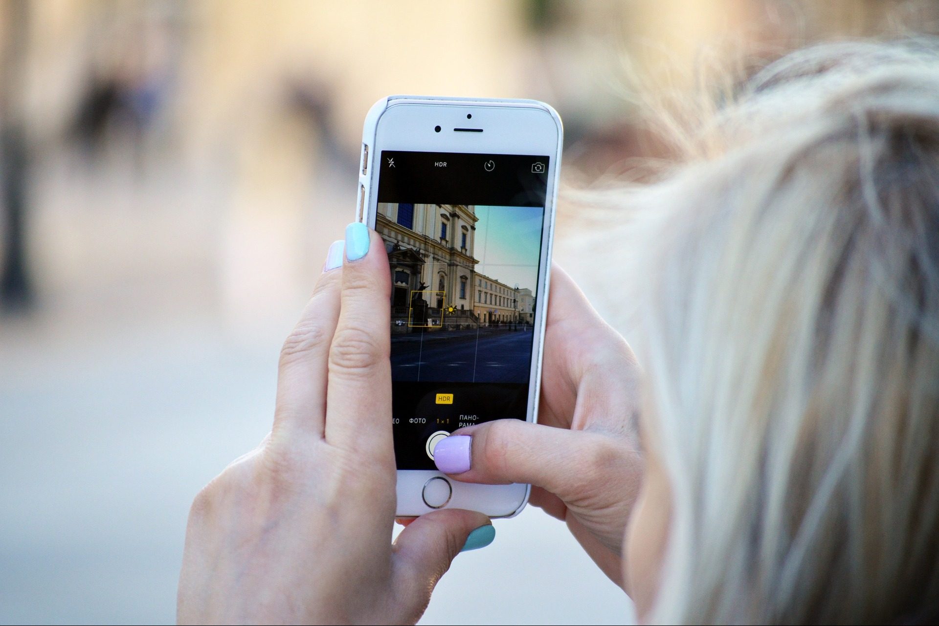 instagram(image by quinntheislander[CC0 Public Domain] via Pixabay)