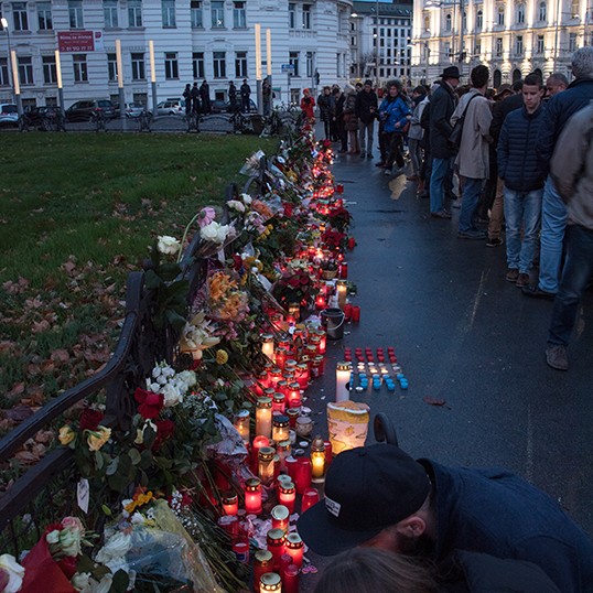 solidarity-with-the-victims-of-the-paris-attacks-in-november-2015-image-by-christian-michelides-cc-by-sa-4-0-via-wikimedia-commons