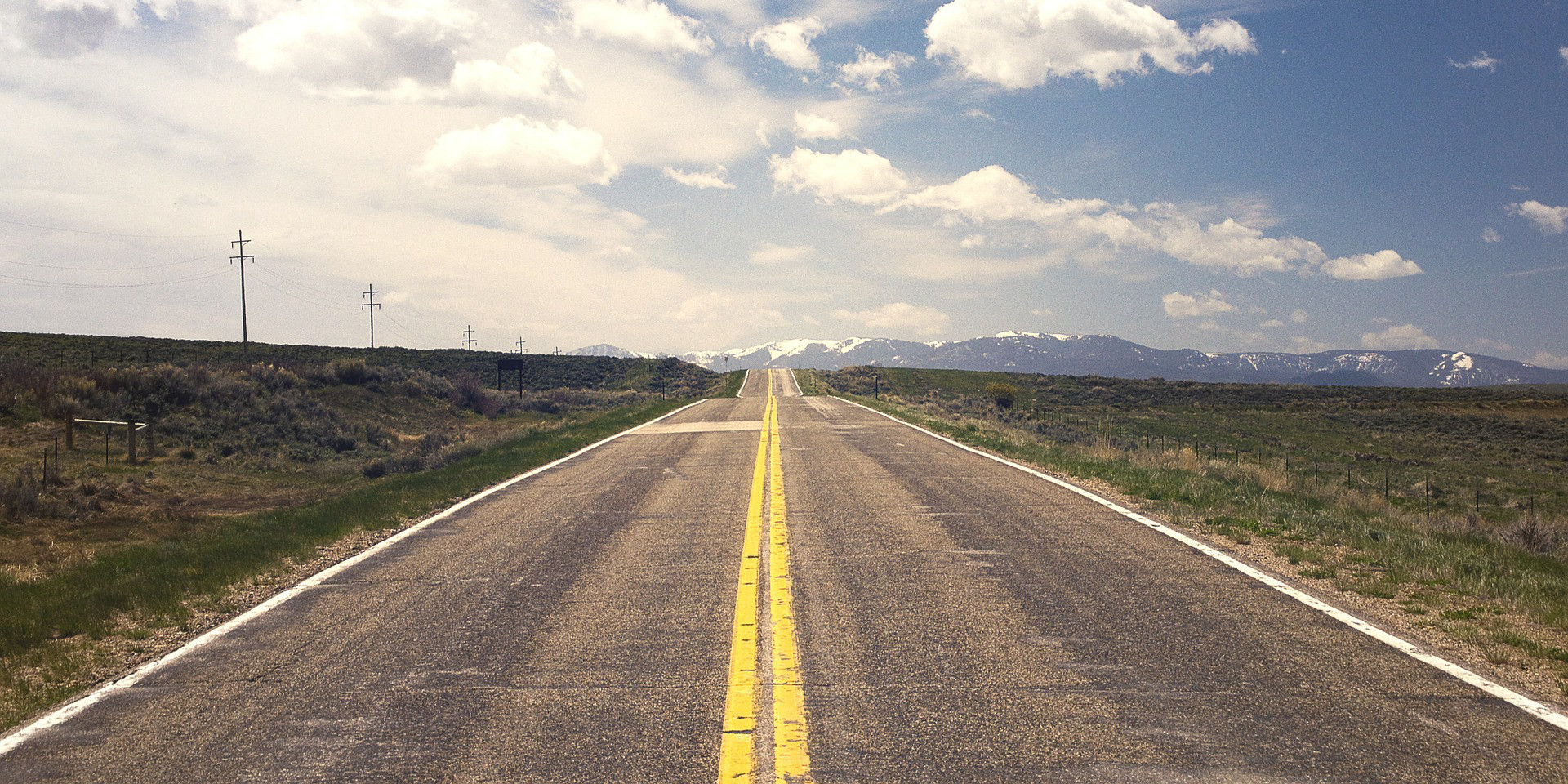 Street (adapted) (Image by RyanMcGuire [CC0 Public Domain] via Pixabay)