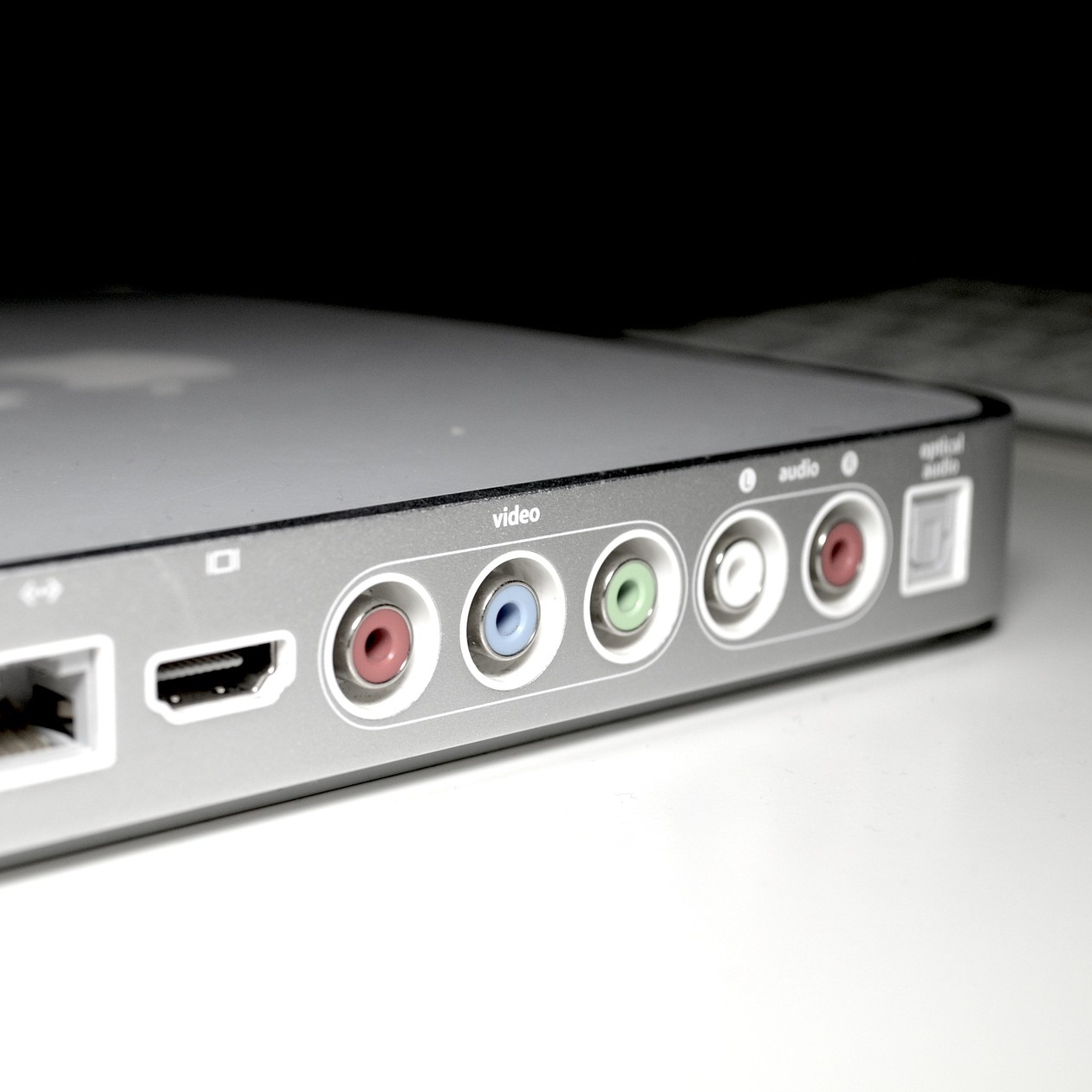 apple-tv (adapted) (Image by ToomaCZ [CC0 Public Domain], via Pixabay)