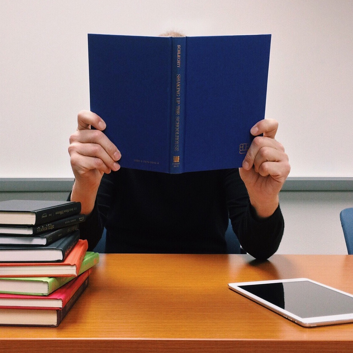 Read (adpted) (CC0 Public Domain) via pixabay