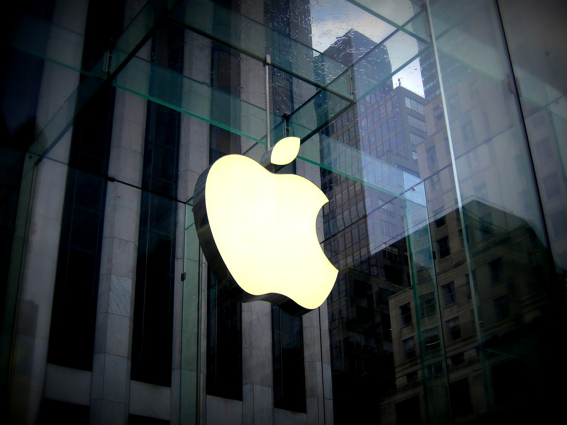 apple-inc-508812_1920