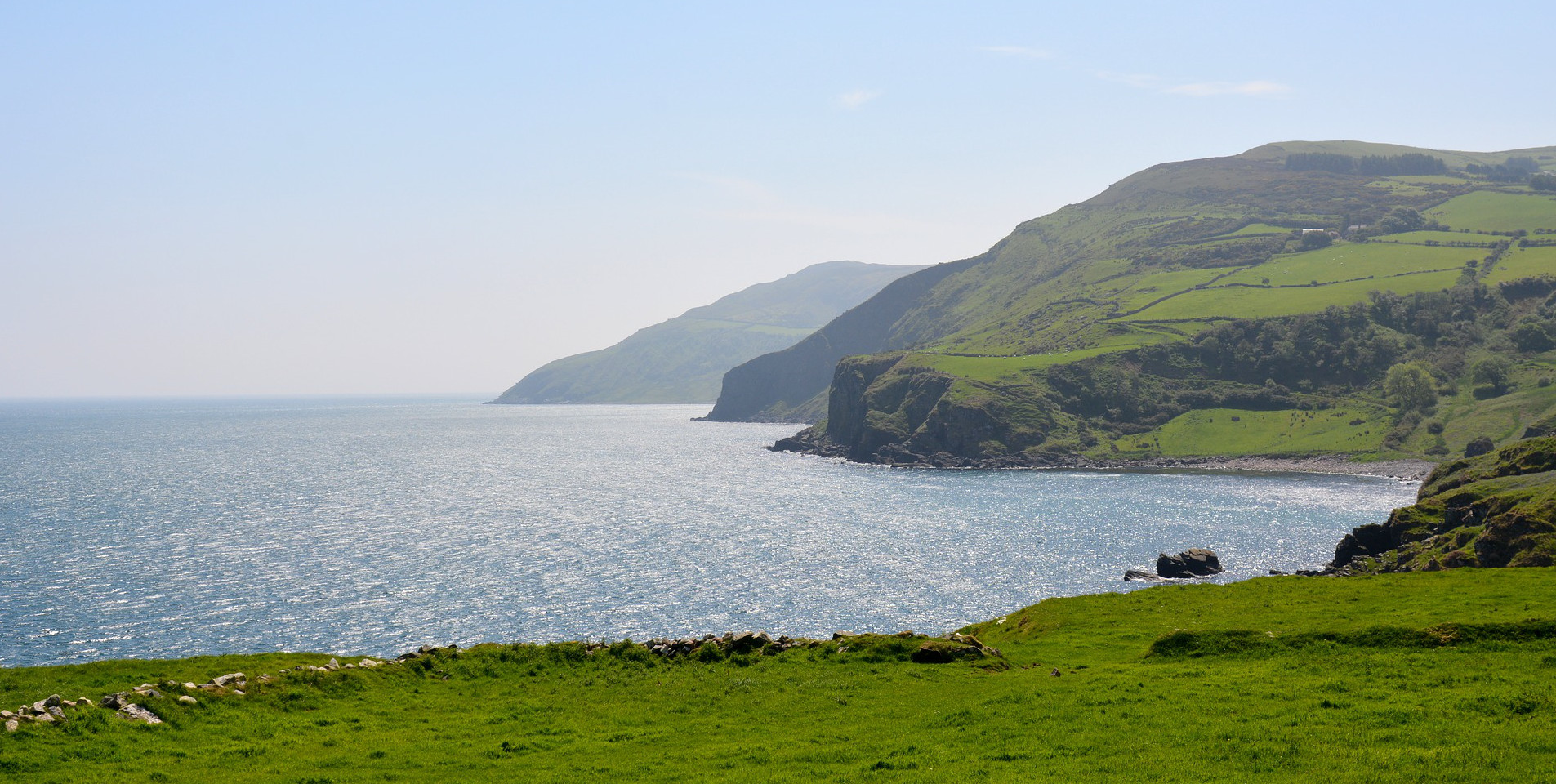 Irland (adapted) (image by fsHH [CC0] via pixabay)
