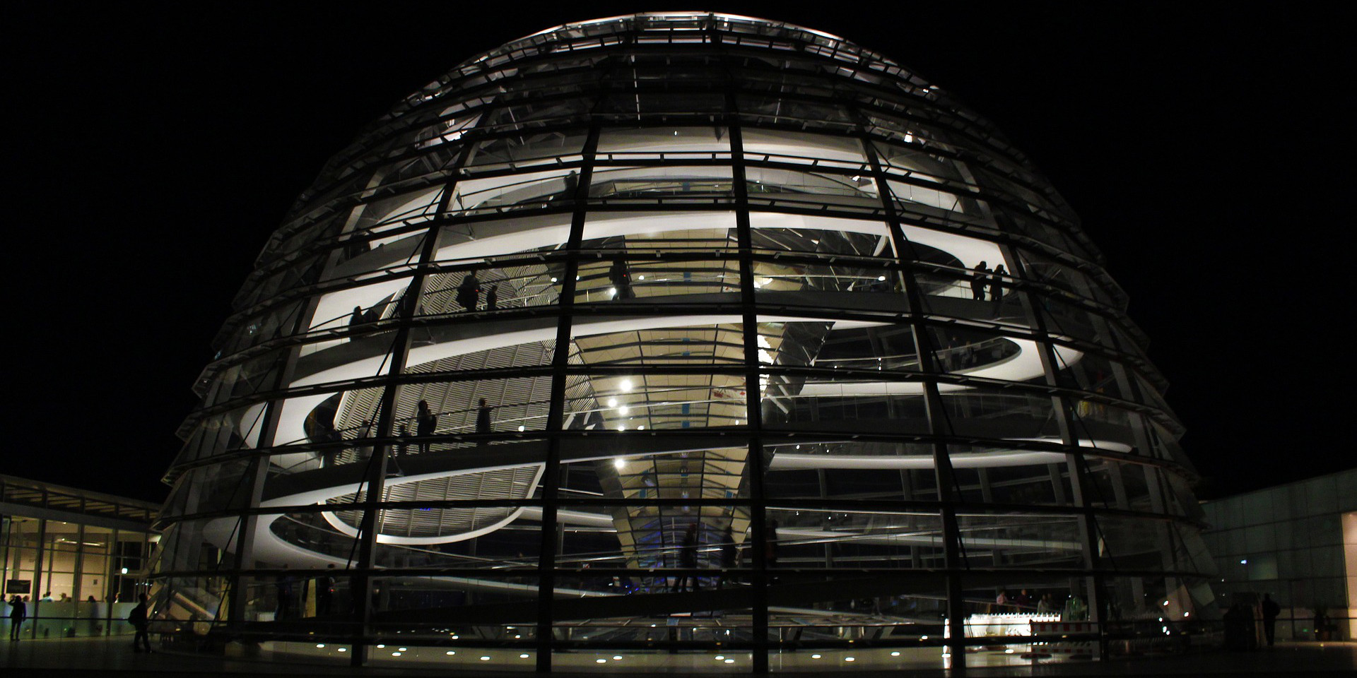 dome-1728481_960_720 (adapted) (image by reginaspics [CC0] via pixabay)