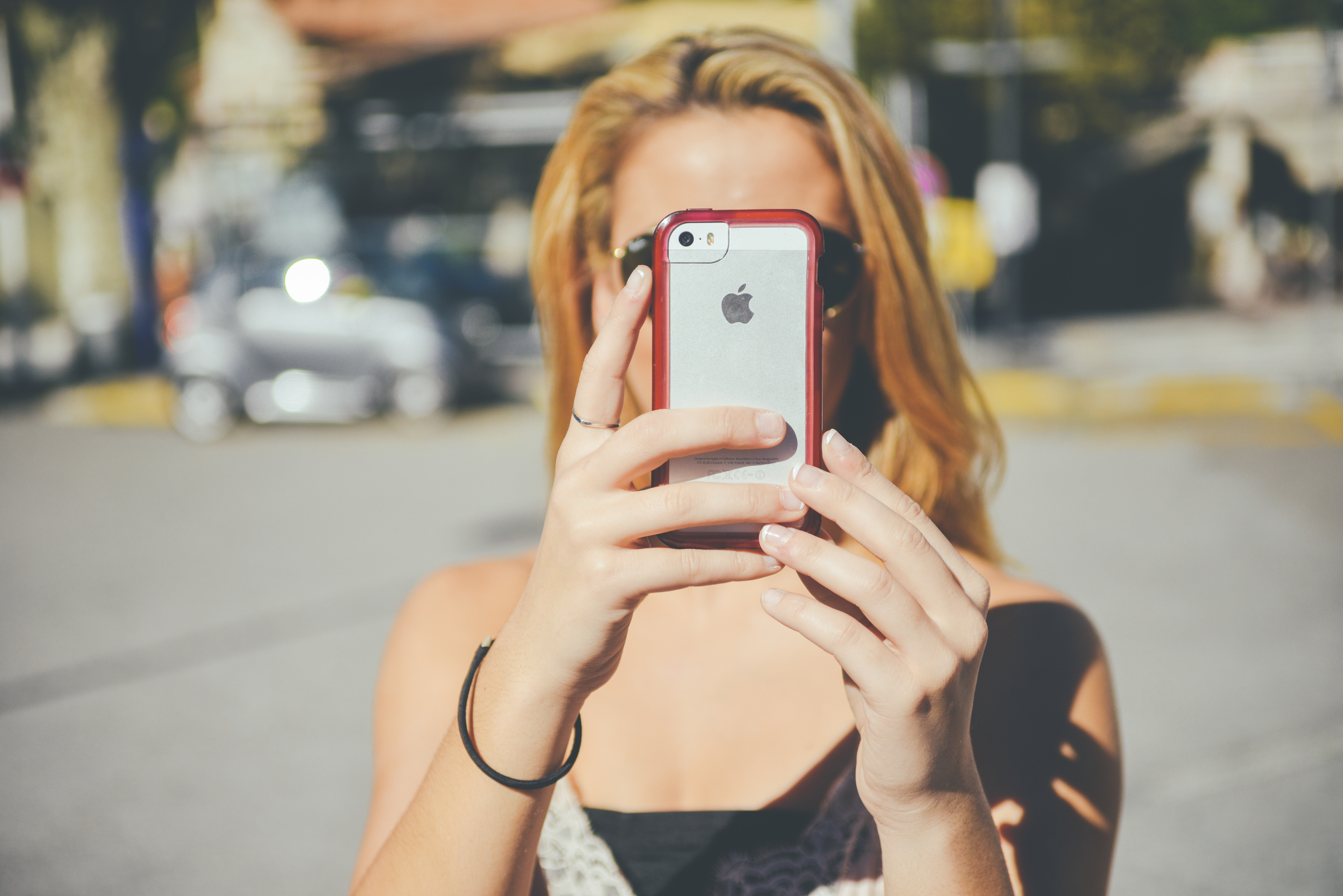 Apple (adapted) (image by Stokpic [CC0] via pexels)
