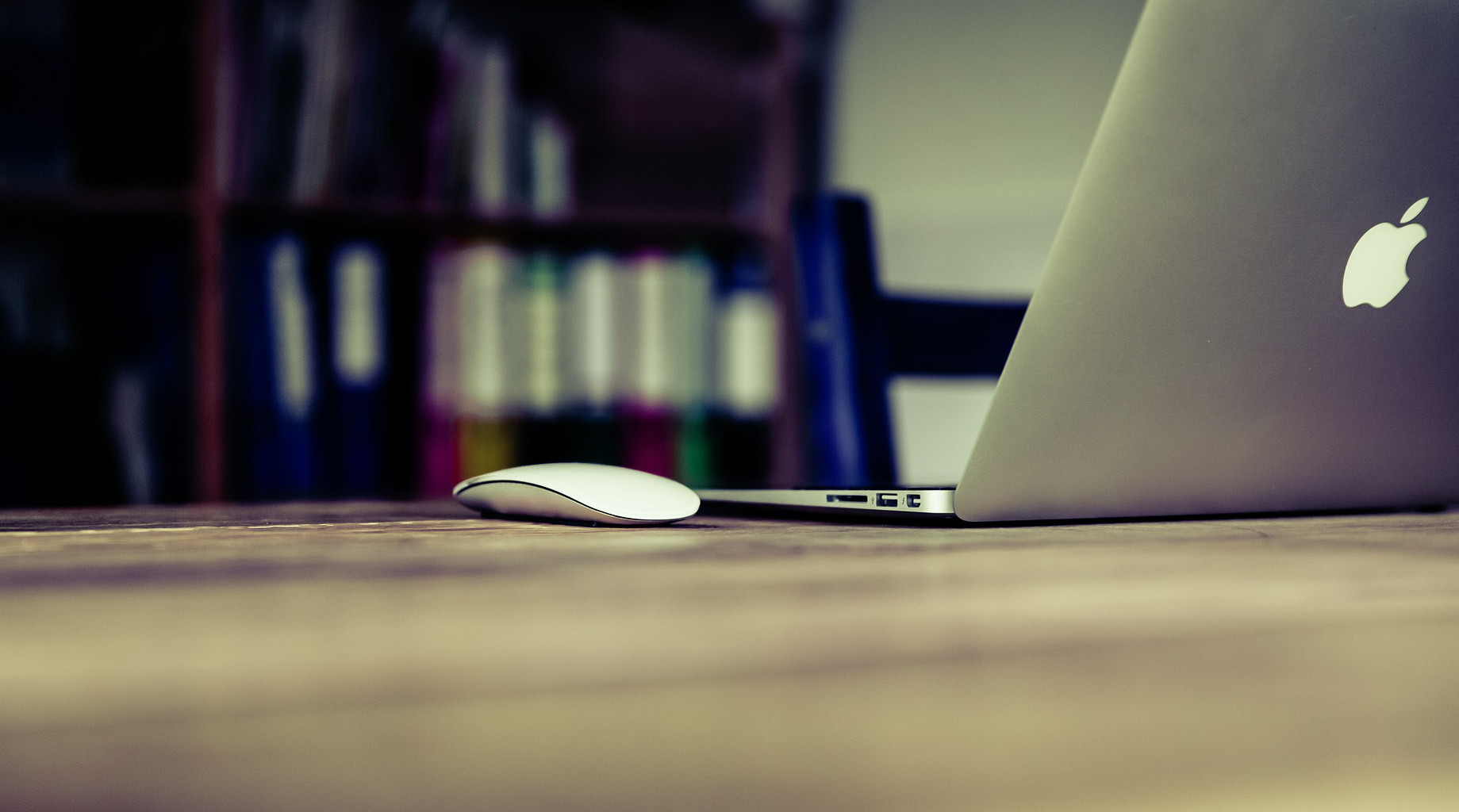 Mac (adapted) (image by markusspiske [CC0] via pixabay)