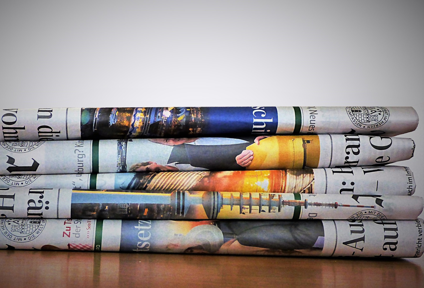 newspaper (adapted) (image by bykst [CC0] via pixabay)