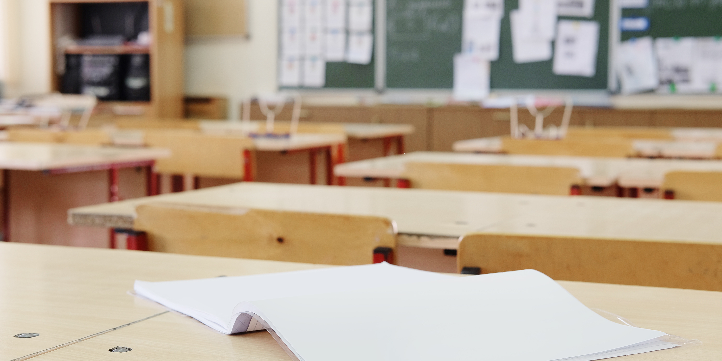 Klassenzimmer-Image-by-Dmitry-Vereshchagin-