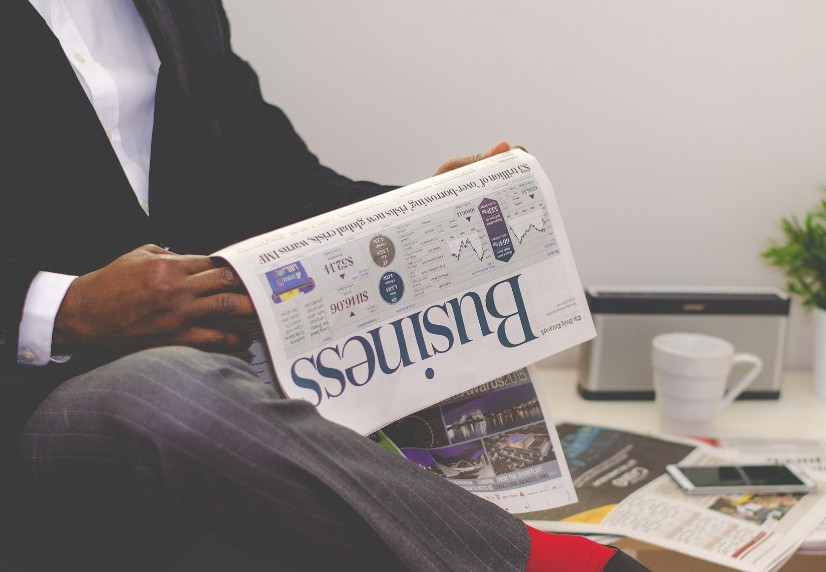 Zeitung (adapted) (image by Free-Photos [CC0] via pixabay)