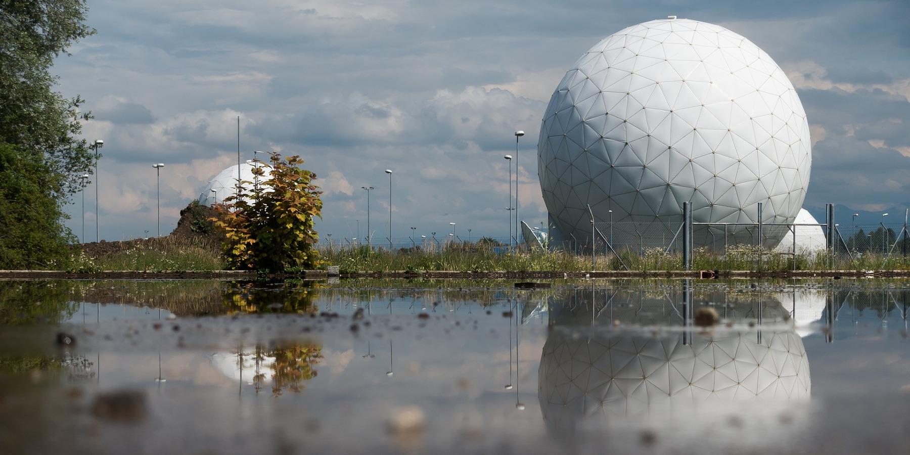Radar, Funktechnik, Signale (adapted) (Image by stux [CC0 Public Domain] via Pixabay)