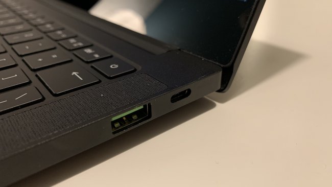 razer-blade-stealth-anschlüsse-rechts