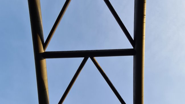 Aufnahme von Brückenträgern mit dem Galaxy S20 Ultra 5G im Test / Bild von Moritz Stoll