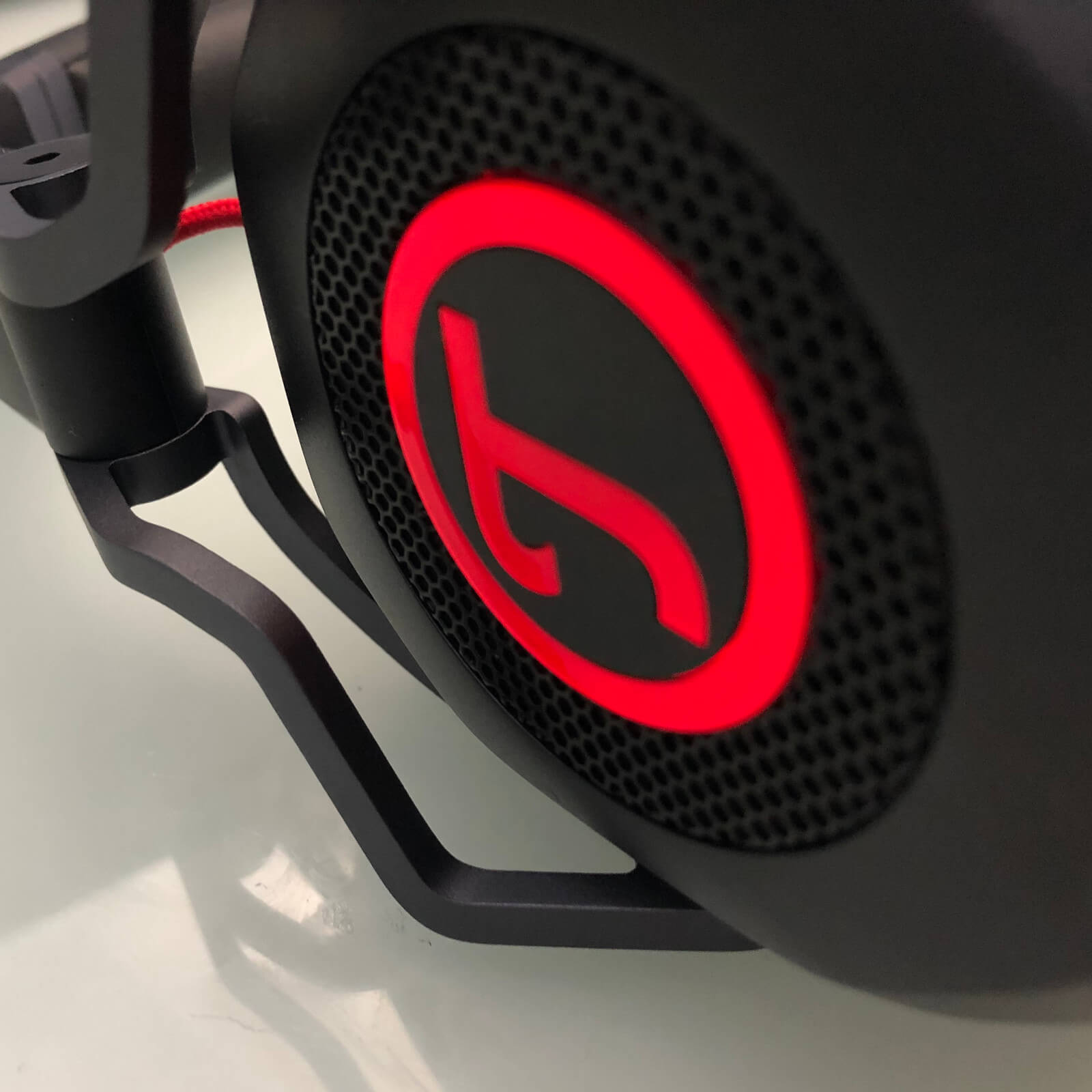Wir testen das Teufel CAGE Gaming Headset.