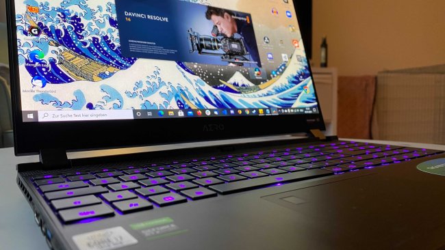 Aero 15 Oled Bildschrim und Tastatur